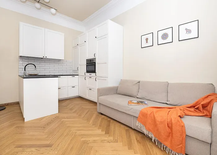 Villa Diplomatica I High Ceilings I Parking I Easy Check-In I Cohost