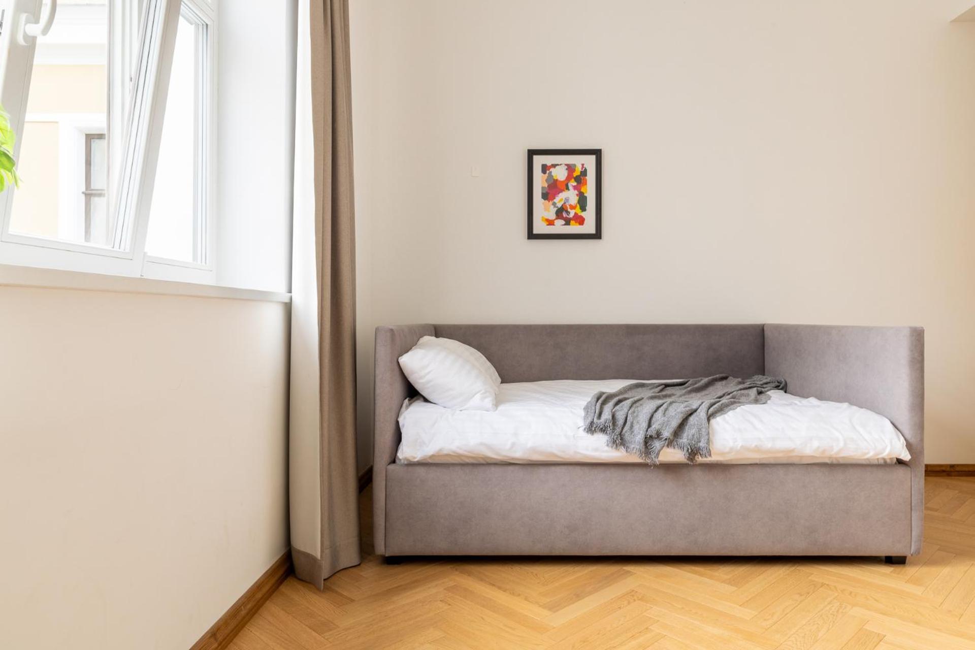 Diplomatica I High Ceilings I Parking I Easy Check-in I Cohost Apartament *
