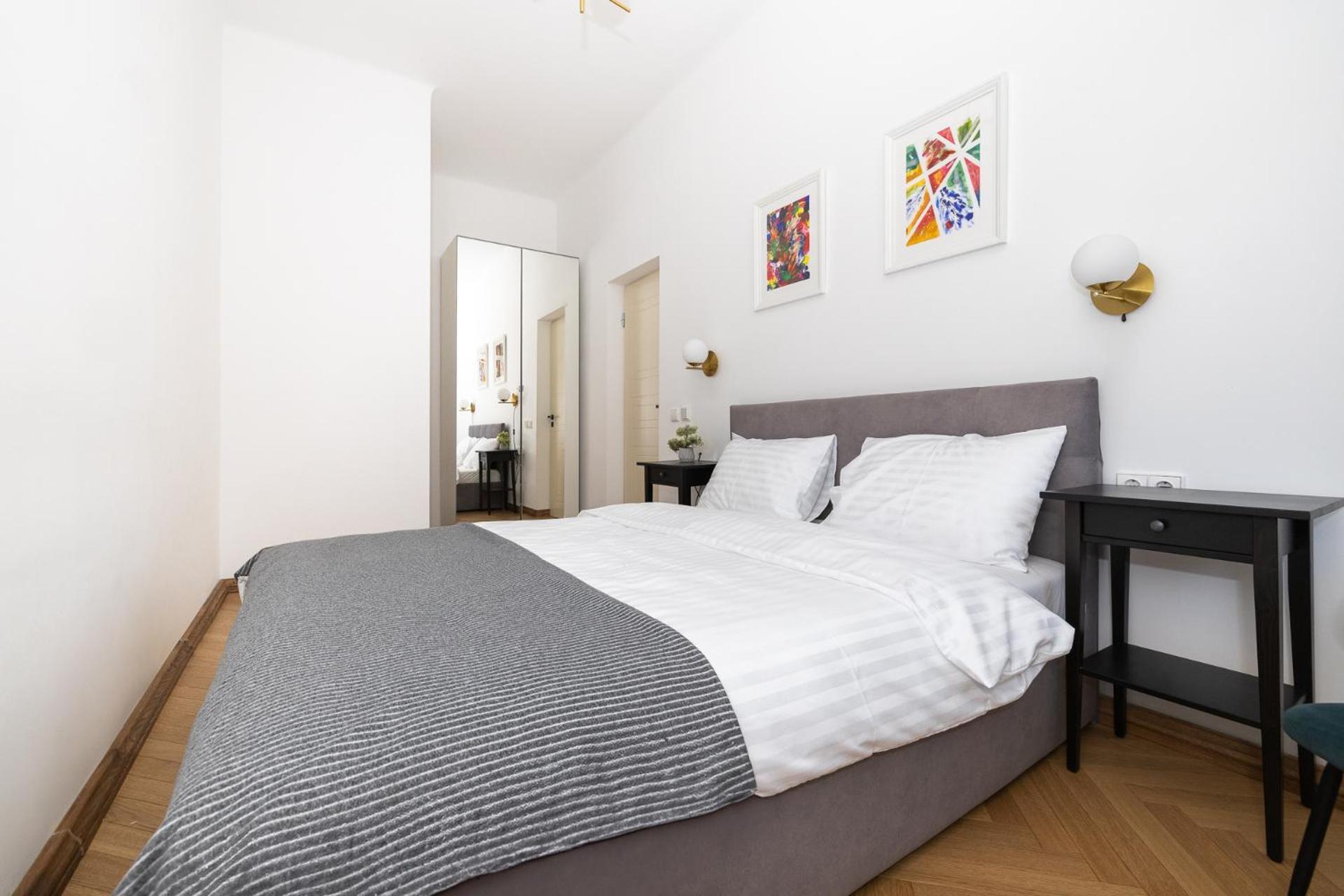 Diplomatica I High Ceilings I Parking I Easy Check-in I Cohost * Kowno
