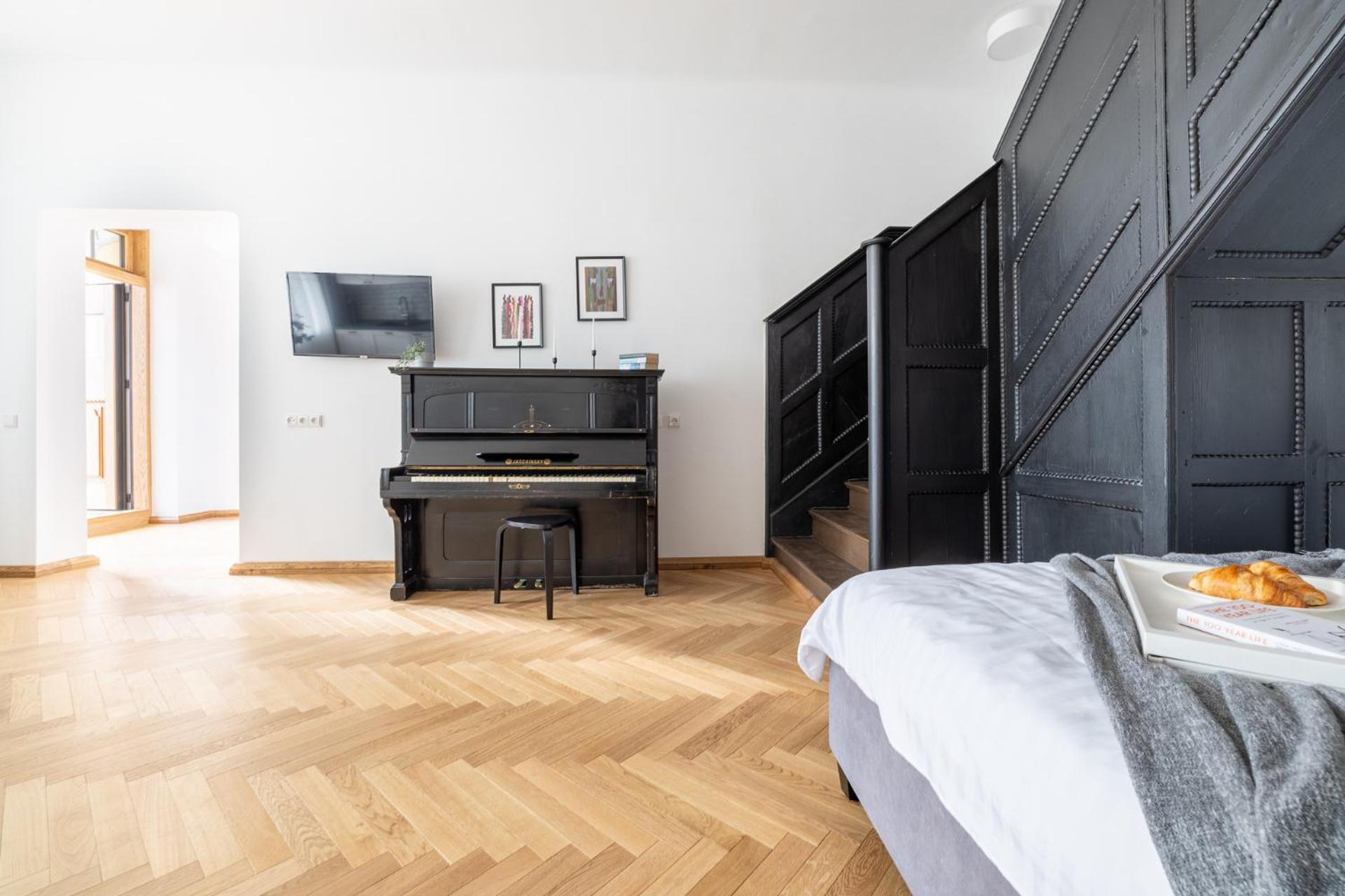 Diplomatica I High Ceilings I Parking I Easy Check-in I Cohost