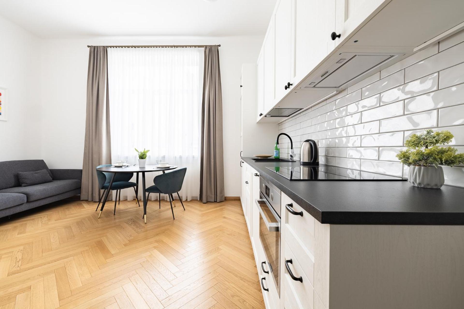 Apartament Diplomatica I High Ceilings I Parking I Easy Check-in I Cohost Kowno