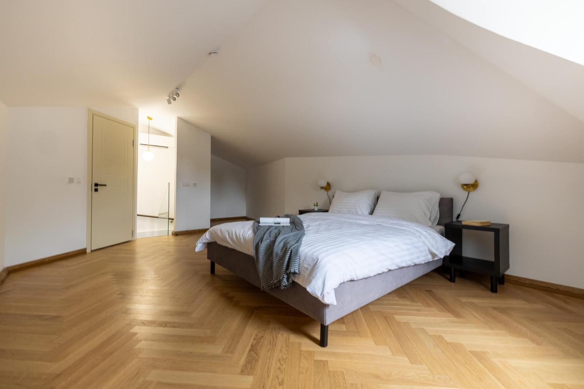 Diplomatica I High Ceilings I Parking I Easy Check-in I Cohost Apartament *