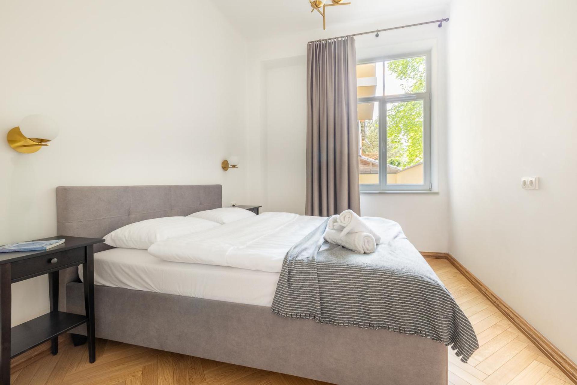 Diplomatica I High Ceilings I Parking I Easy Check-in I Cohost Apartament
